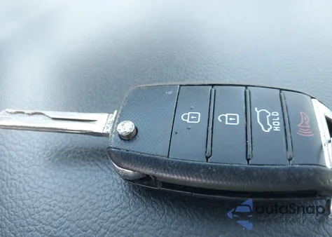 2015 Kia Sedona Lx from USA, damaged, VIN KNDMB5C10F6041599